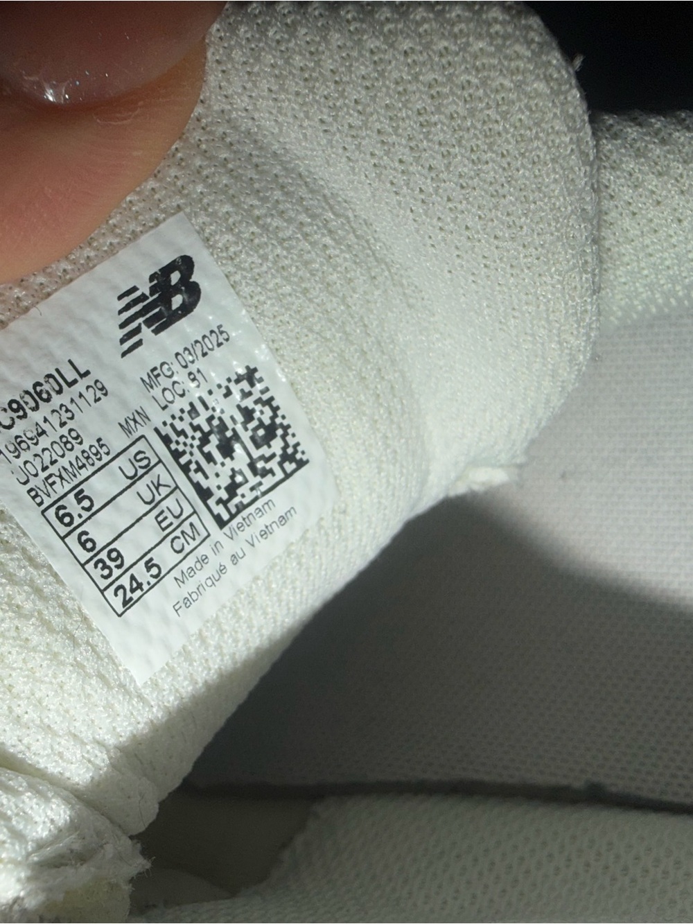 New Balance 9060 - Picture 5 of 6